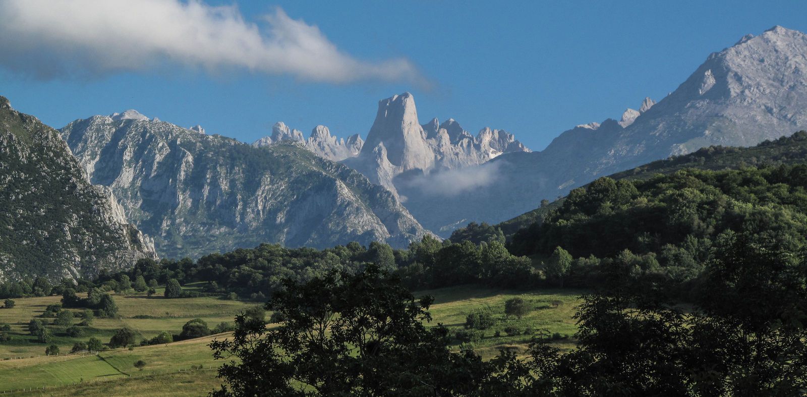 El Naranjo de Bulnes o Urriellu