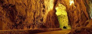 La Cuevona de Cuevas del Agua ( Ribadesella )