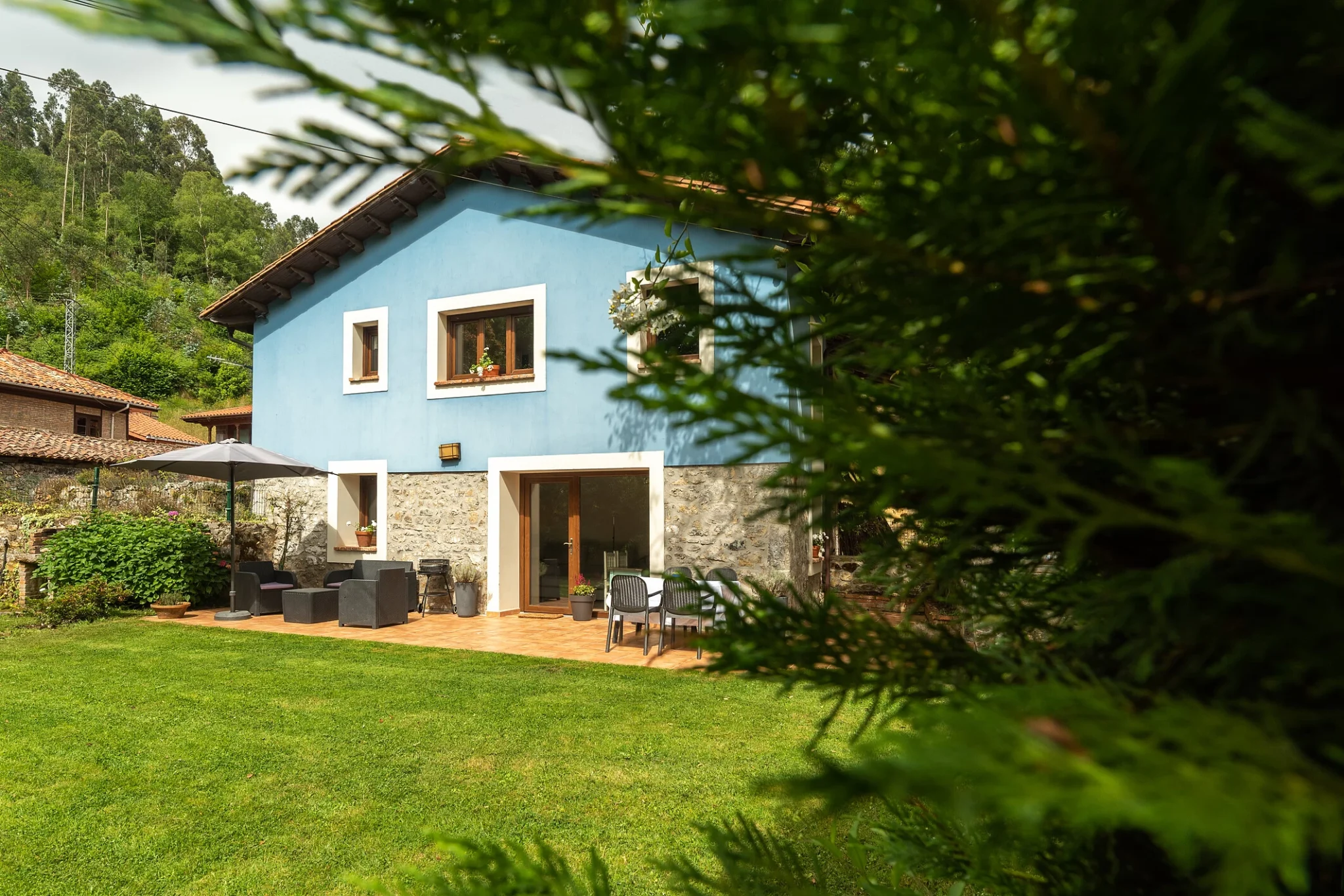 Casa con jardin