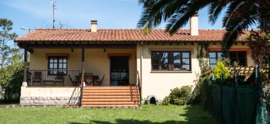 alt="Jardín privado en La Casa de Otto en Ovio ,Llanes"